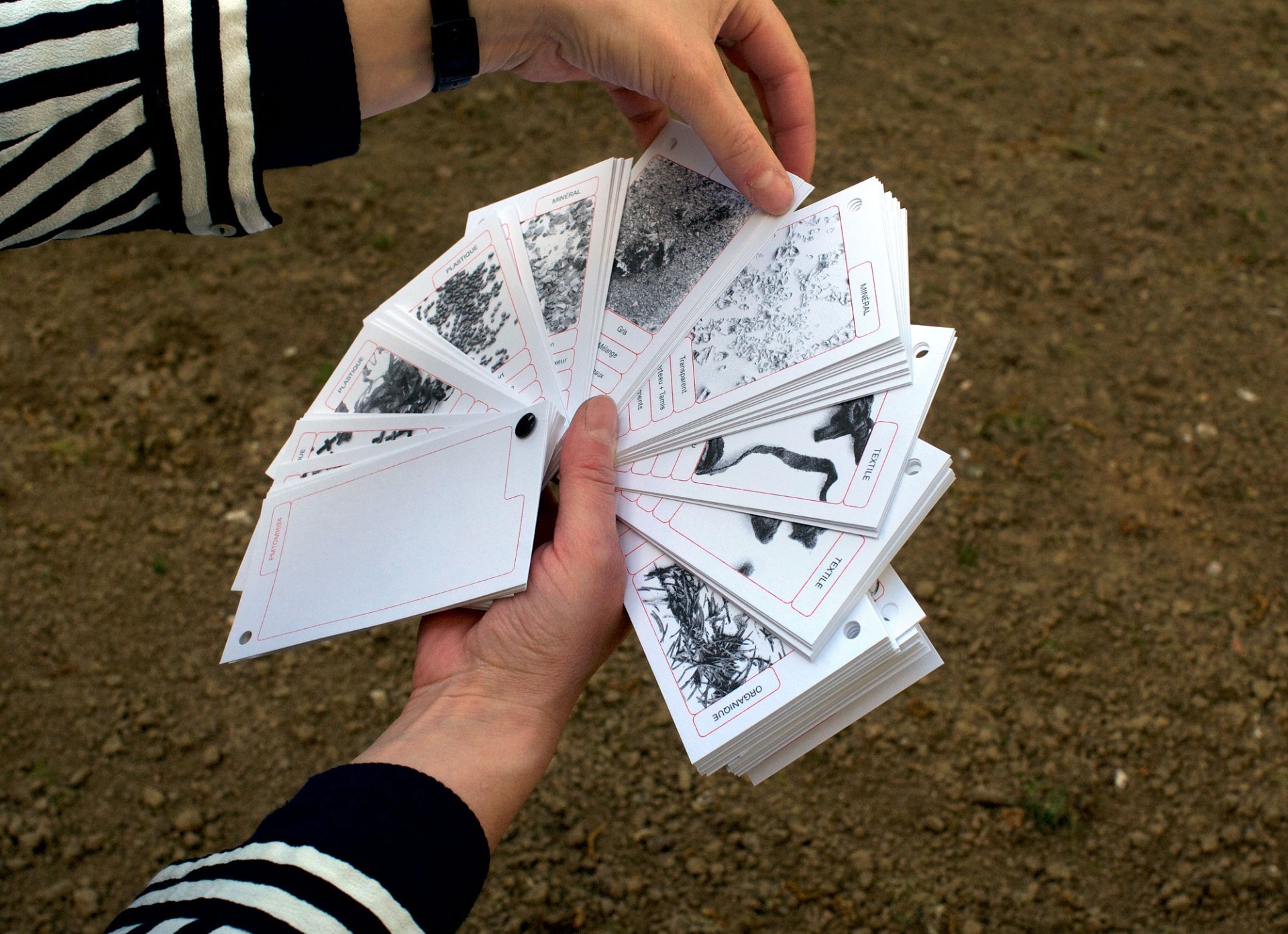 *PMTOM1624*, artist book, 13,4 × 6,5 cm, 107 p., Lucie Douriaud, Andréanne Béguin, Paris, 2025