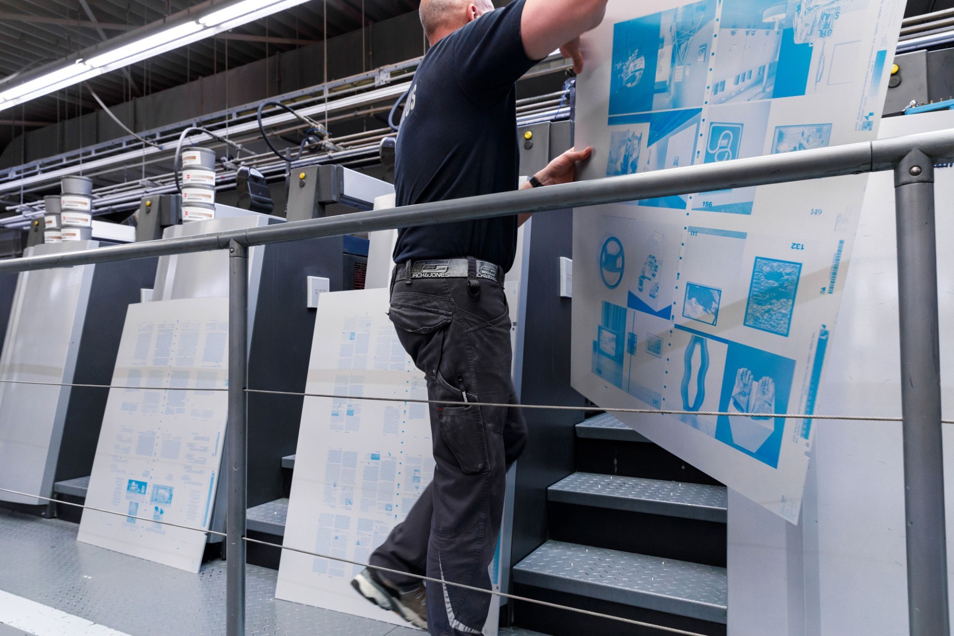 *Humain Autonome*, exhibition catalog, MAC VAL, printing process, Gand, 2024