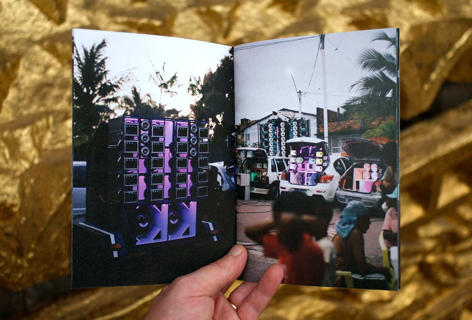 *Paredão de som*, Louise Mutrel, fanzine, 14,8&nbsp;×&nbsp;21&nbsp;cm, 32 p., Quintal, Paris, 2026