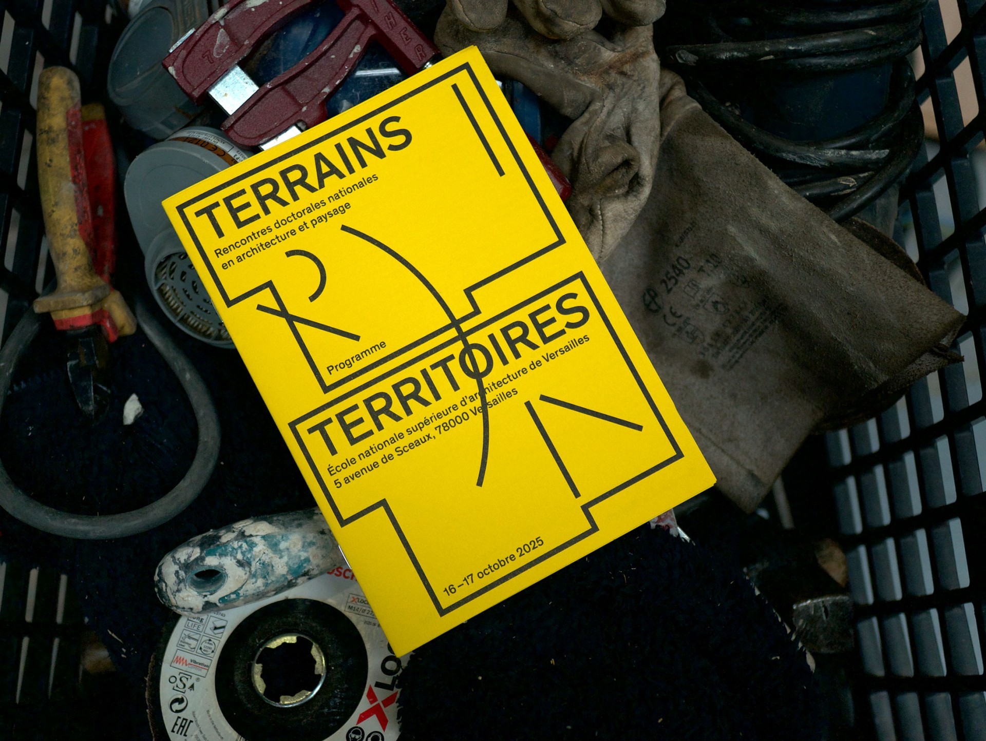 *Terrains Territoires*, booklet, 14,8 × 21 cm, 16 p., with Jérémy Glâtre, Atelier Quintal, ÉNSA Versailles, 2025